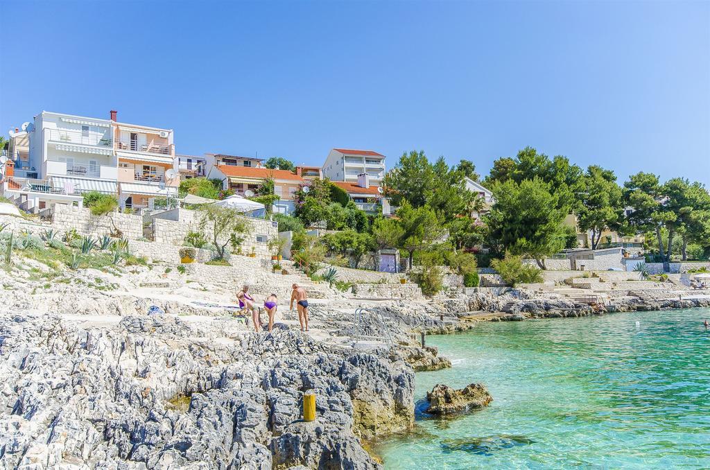 Apartments Nives Trogir Exterior foto