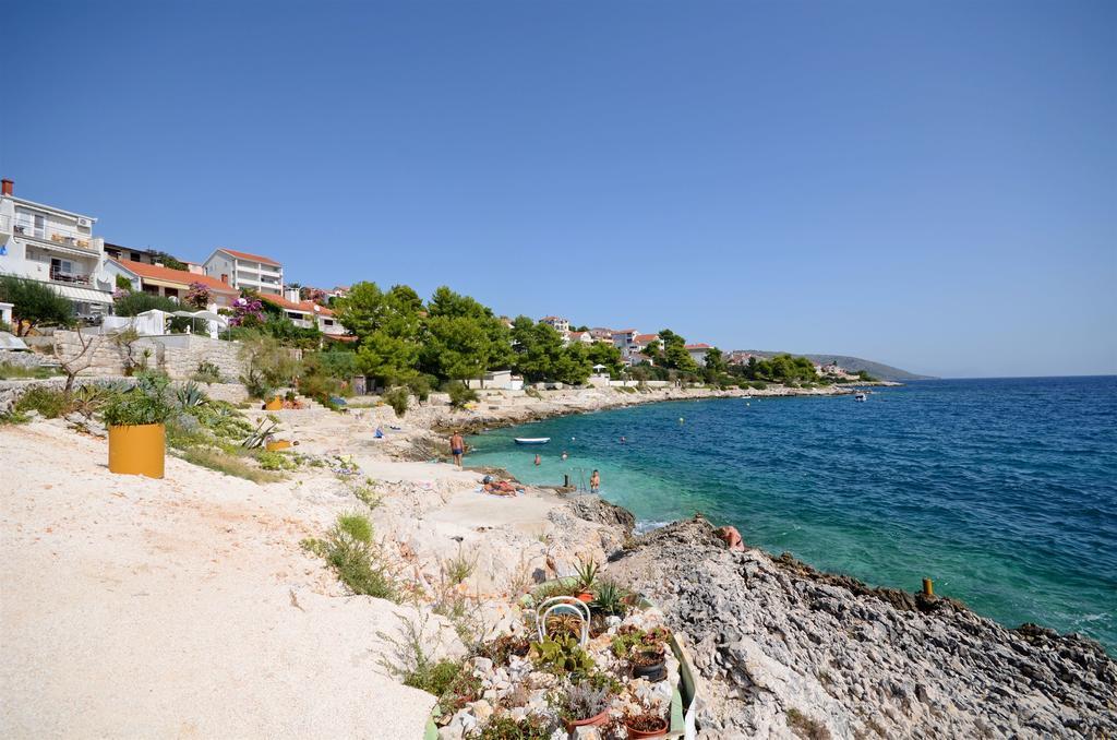Apartments Nives Trogir Exterior foto