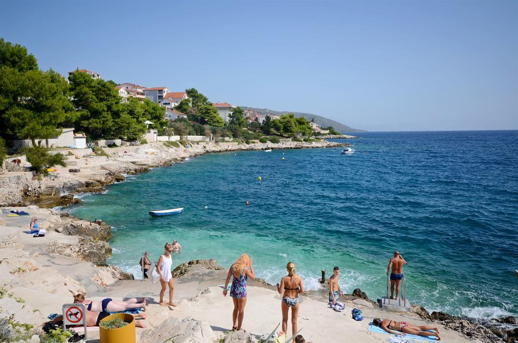 Apartments Nives Trogir Exterior foto